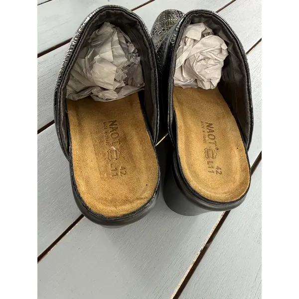 NAOT Black Croco Patent Leather Mules Slip on Clogs Women’s Wedge Shoes Size 11 - Image 4