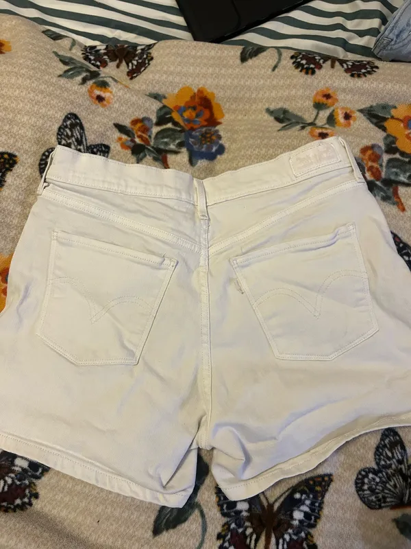 Levi’s Shorts - Image 3