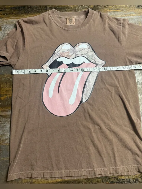 Comfort Colors Espresso Graphic Tee with Camo Tongue Design - Image 5