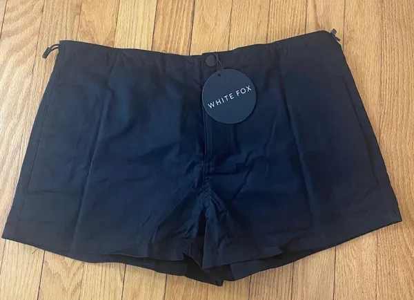 White Fox Skip The Line Cargo Shorts - Image 3