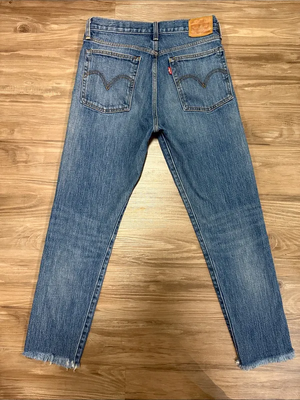 Levi’s Wedgie Icon Jeans 29 White Oak Cone Denim Classic Tint $80 - Image 4