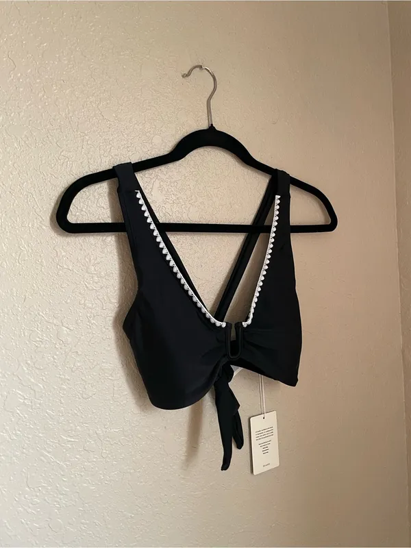 New Cupshe Embroidered Trim Plunge Rectangle Ring Bikini Swim Top Bra Size M - Image 4