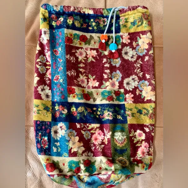 JOHNNY WAS Soft Patchwork Sling Bag - Image 8