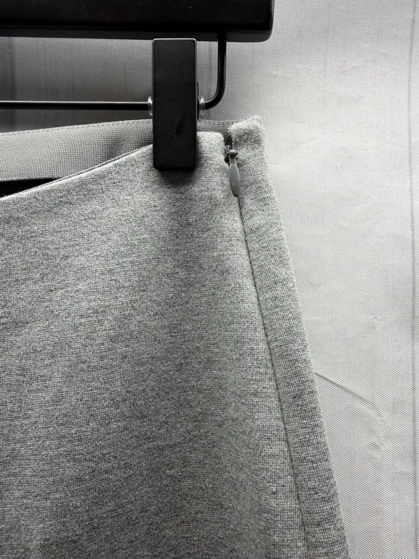 Everlane NWT Mid Heather Gray The Dream Kick Flare Ponte Pants Size Medium - Image 9