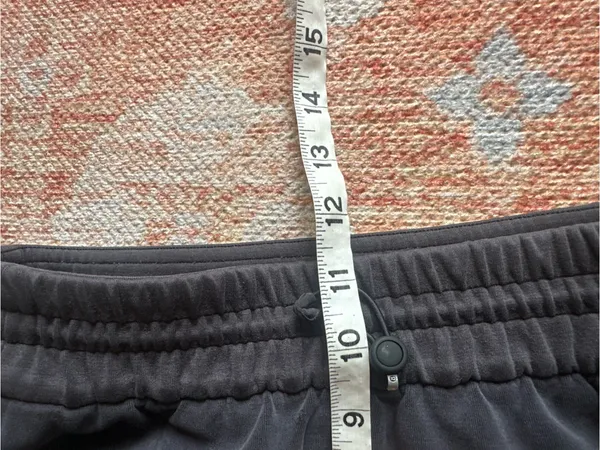 Lululemon Softstreme High-Rise Short 4" Black W7CAXS size 4 - Image 5