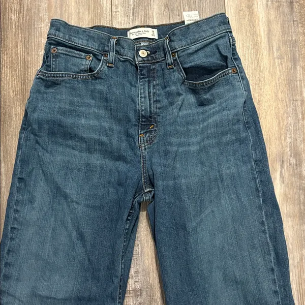 Abercrombie High Rise 90s Relaxed Jean - Image 5