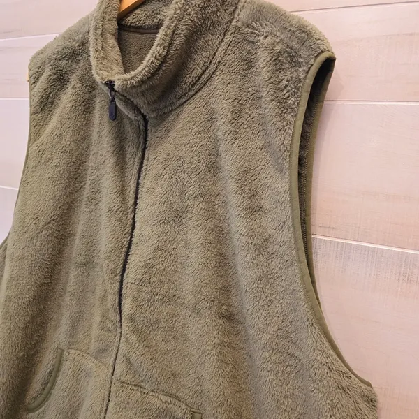 {4X} Torrid Happy Camper Green Faux Fur Vest - Image 4