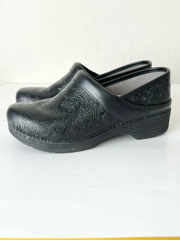 Dansko LT Professional Floral Tooled Leather clogs comfort 39 US 8.5-9 - Image 3