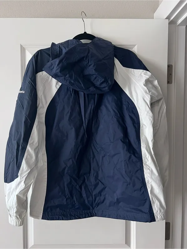 Women Navy and white Columbia windbreaker jacket - Image 6