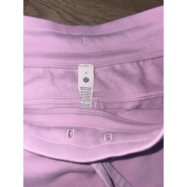 Lululemon Scuba High-Rise Shorts Pink Size 6 Drawstring Pockets Women - Image 2