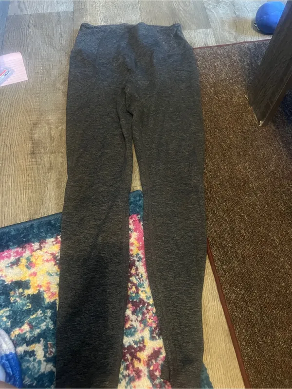 Quince grey leggings small - Image 3