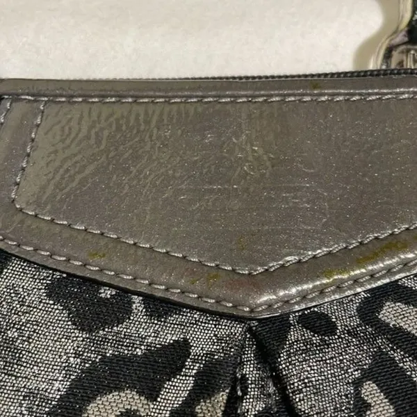 Coach Leopard Print Jacquard Wristlet Wallet Metallic Silver Black - Image 3
