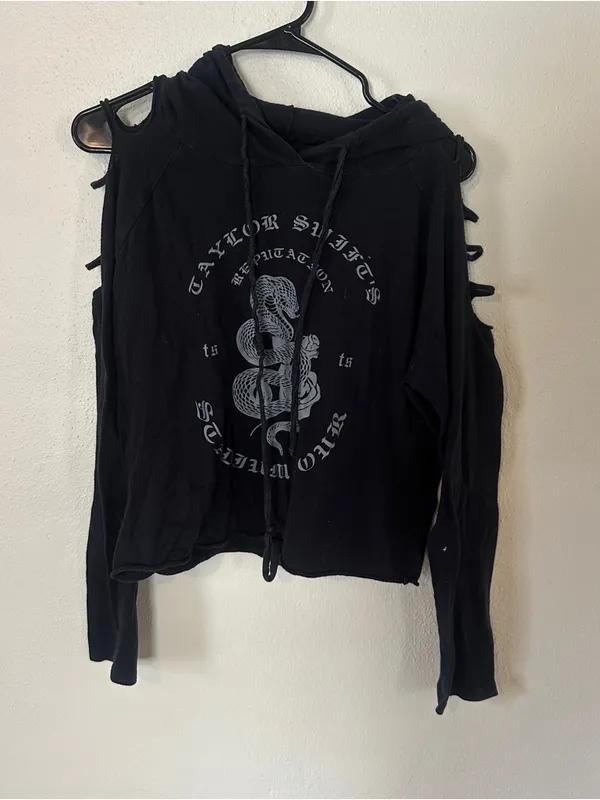 Taylor Swift Reputation Tour Merch - Image 2