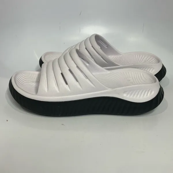 GPOS recovery‎ sandals black & white size 8 - Image 2
