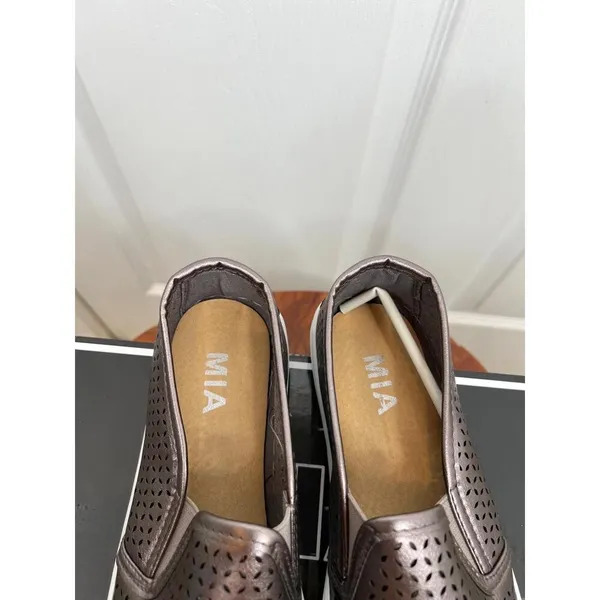 MIA Edith Slip-On Sneakers Size 8M Pewter Perforated Low Platform Shoes - Image 2