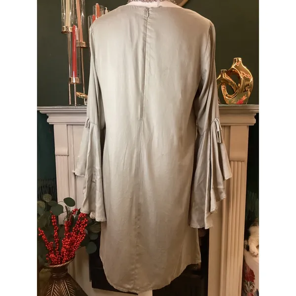 HOPE & HARLOW Women's Dress Size 10 Drab‎ Chino V Neck Ruffle Bell Sleeve - Image 3