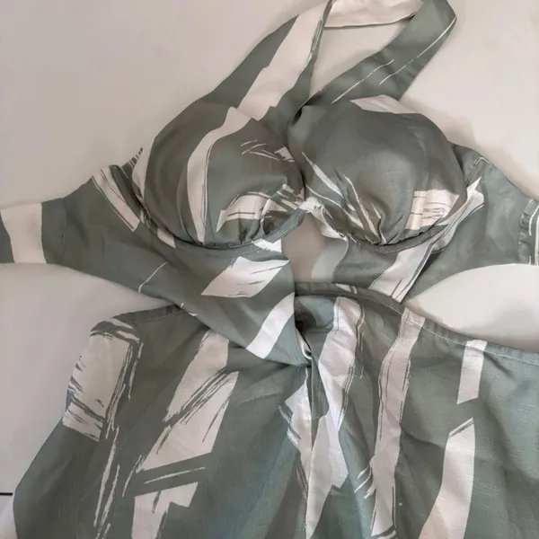 ELAMEF Sage Green Abstract Print Cutout Maxi Dress – Size M - Image 4