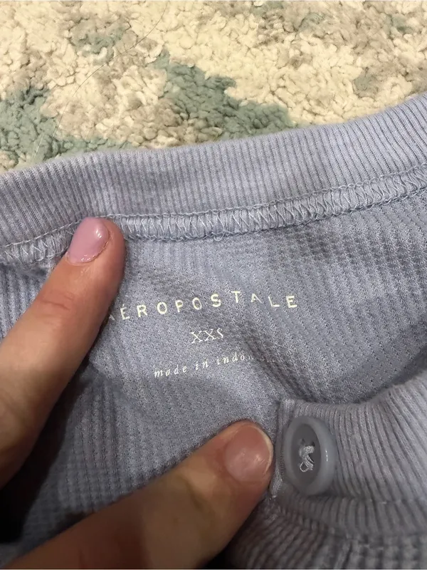 Aéropostale Oversized Cropped Henley Top Blue XXS 21” Pit to Pit - Image 3