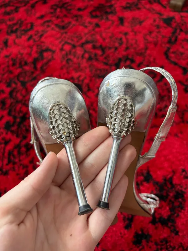 Dainty Silver Diamond Accented Kitten Heels - Image 7