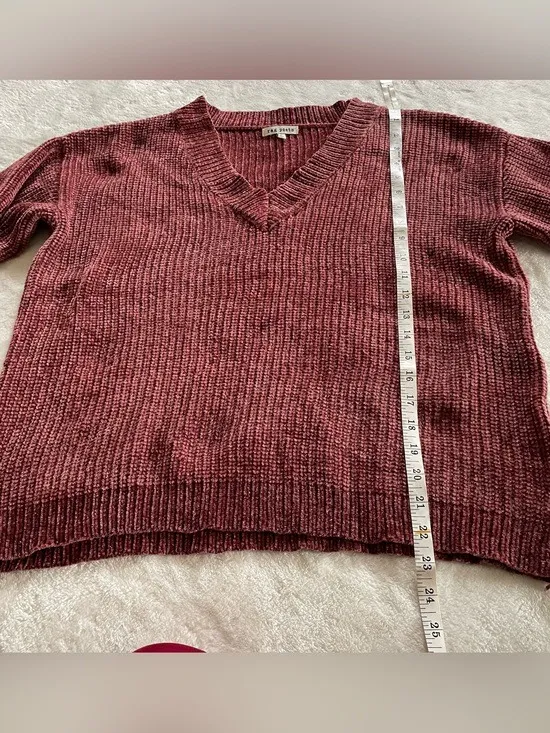 Rag Poets Burnt Maroon Knit V Neck Sweater size S - Image 6
