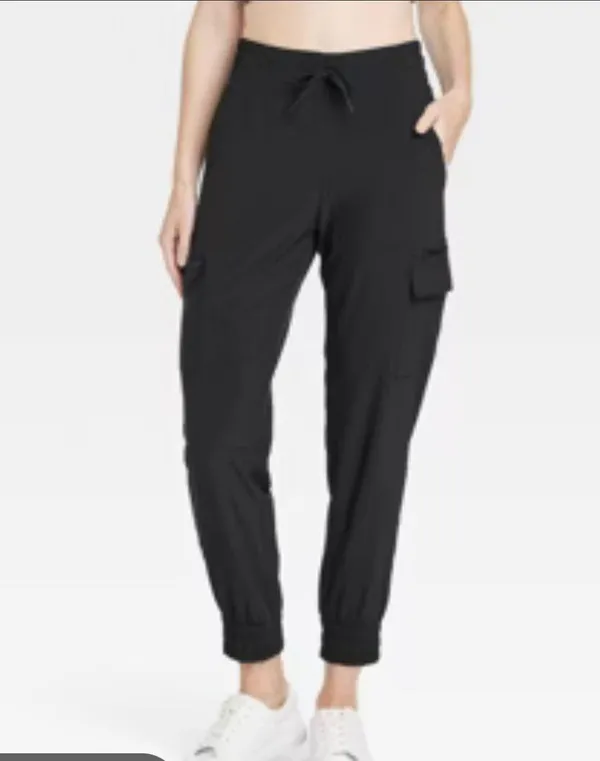 All in Motion black cargo jogger pant medium petite - Image 7