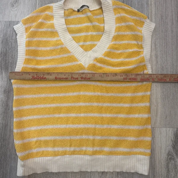 Zara Womens Oversized Yellow‎ White Striped Knit V-Neck Sweater Vest Size Medium - Image 5