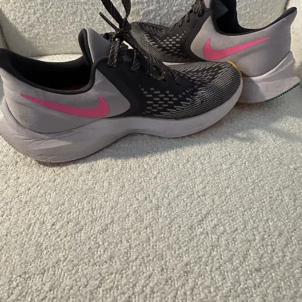 Nike Women's Athletic Shoes - Black, Pink, and Yellow - Image 5