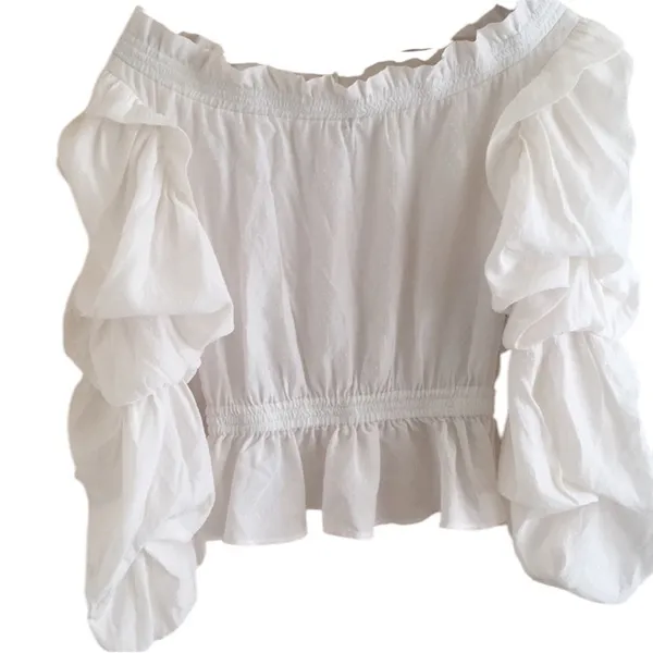 ✨Guess Celestine Off The Shoulder Sz Small Top✨ - Image 4