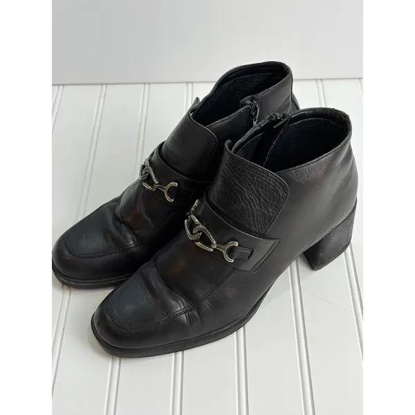 Vintage Baťa Marie Claire Black Leather Bit Ankle Booties Women's 39‎ - Image 6