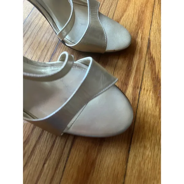 Anne Klein Gold Slingback Low Heel Dress Shoes Women’s Size 6 Classic - Image 2