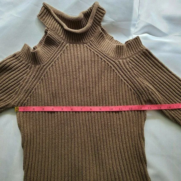 Guess‎ Small Brown Cold Shoulder Pullover - Image 5