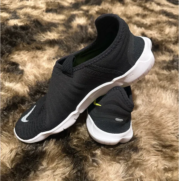 Nike Women’s Free RN Flyknit 3.0 Black Volt - Image 4