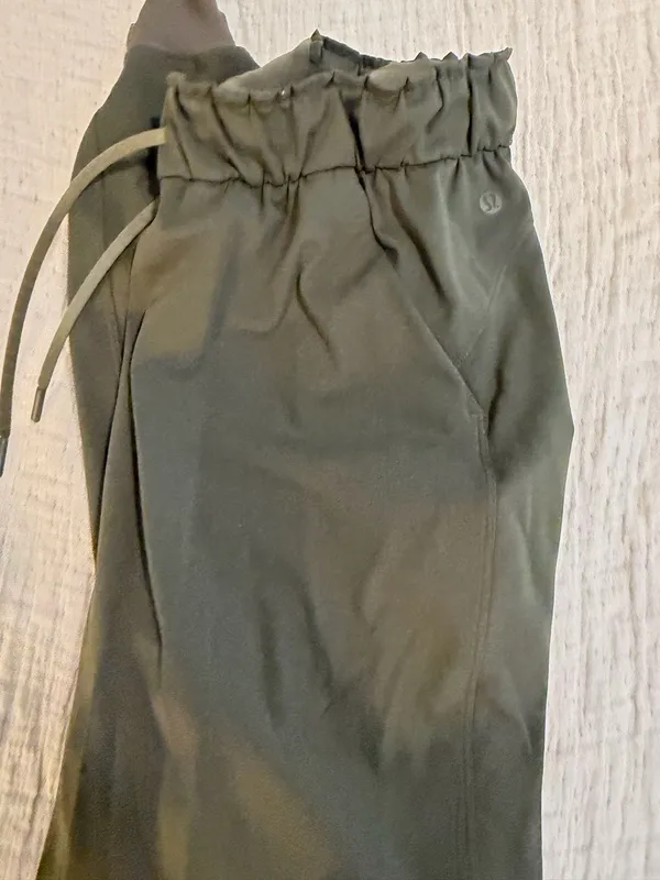 Lululemon High Rise Joggers - Image 3