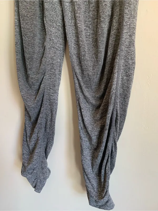 Vuori Gray Heather Women's Jogger Track Pants Size XS Bottoms Clothing Athletic - Image 2