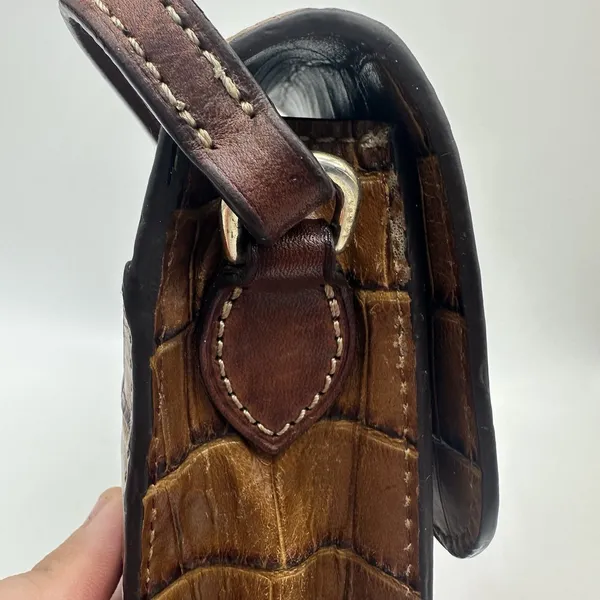 Dooney & Bourke Vintage Brown Croc Embossed Leather Crossbody Bag - Image 9