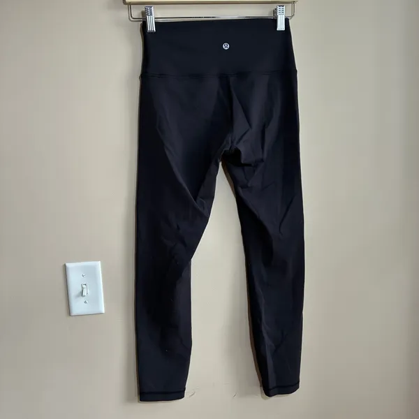 Lululemon black leggings athletic casual 23 inch inseam women's size 6 workout - Image 5