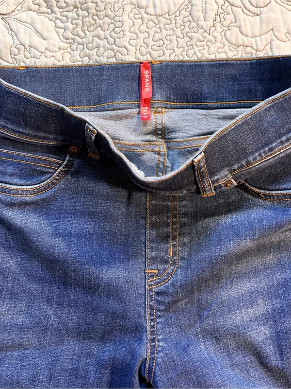 💥SPANX Pull On Flare Jeans Dark Wash High Rise Stretch Denim Size M🧡 - Image 10