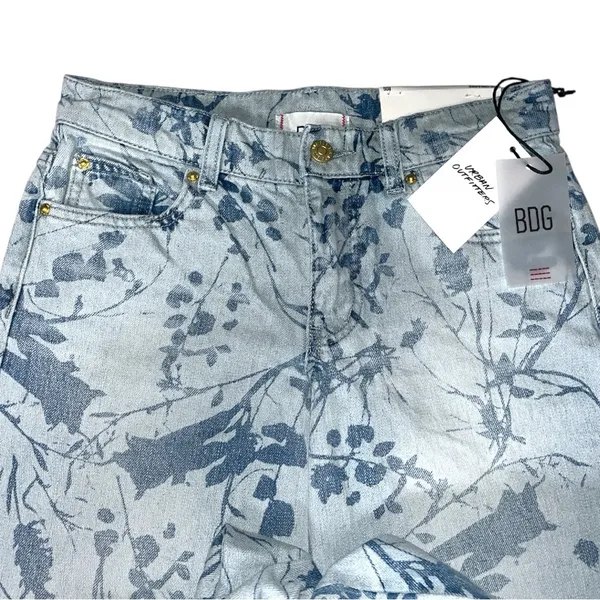 BDG Low & Wide Floral Print Jeans - Image 5