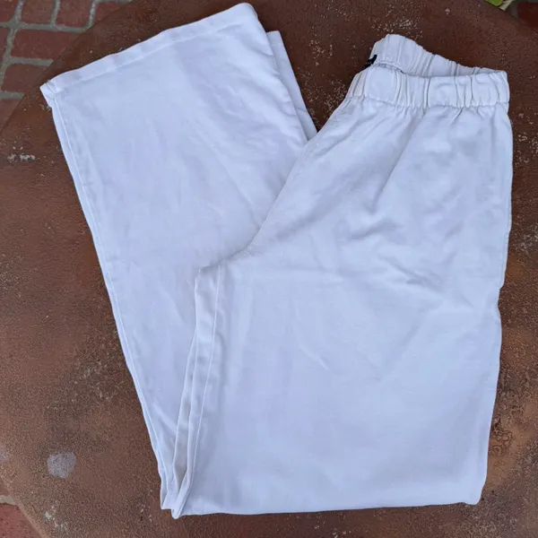 Brandy Melville beige sweatpants sz s - Image 3