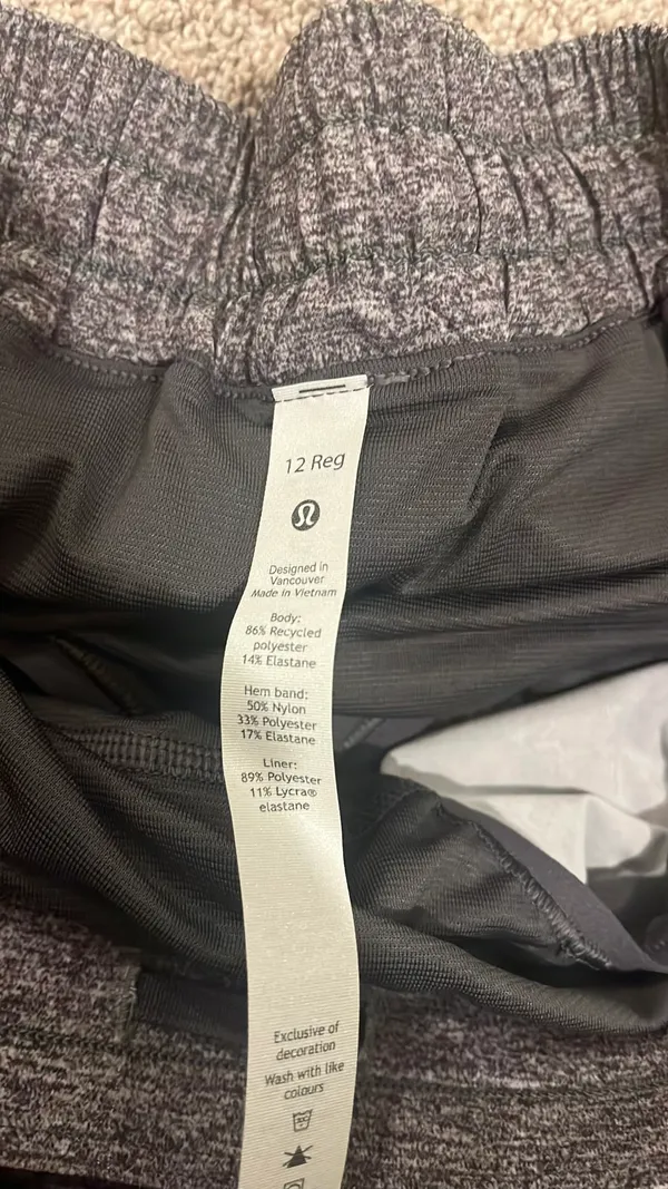 Lululemon Hotty Hot Low-Rise 2.5” Shorts - Image 5