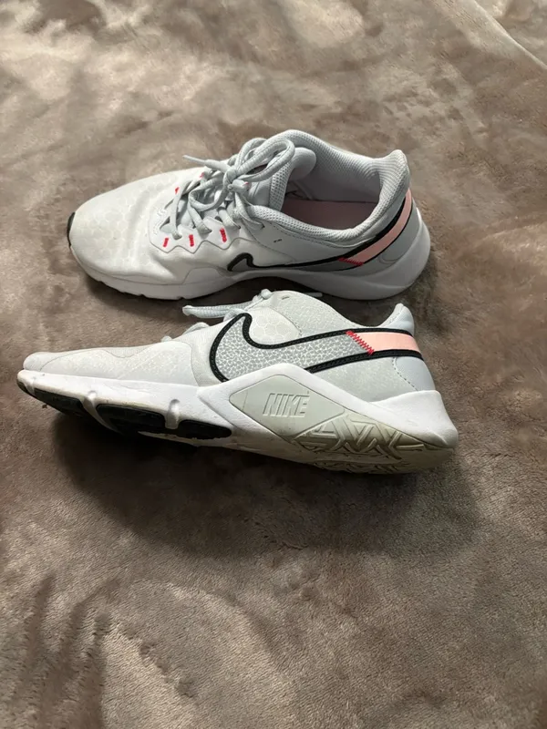 Nike Legend Essential 2 Women’s Sneakers Size 6.5 White/Gray/Pink - Image 6