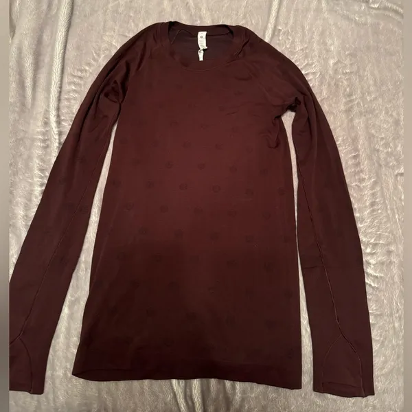 Lululemon Swiftly Tech Long Sleeve Shirt Size 4 - Image 2