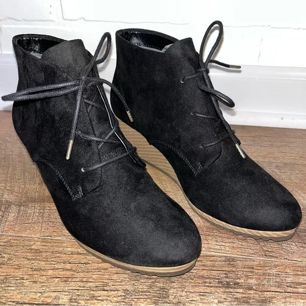Dr. Scholls Ceelia Black Chukka Wedge Booties - Image 5