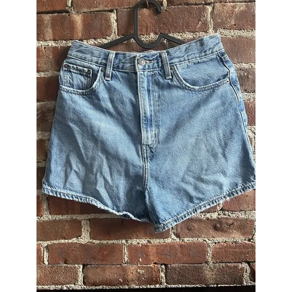 Levi's Women's Premium High Loose Shorts Jorts Size 26/2 - Image 2