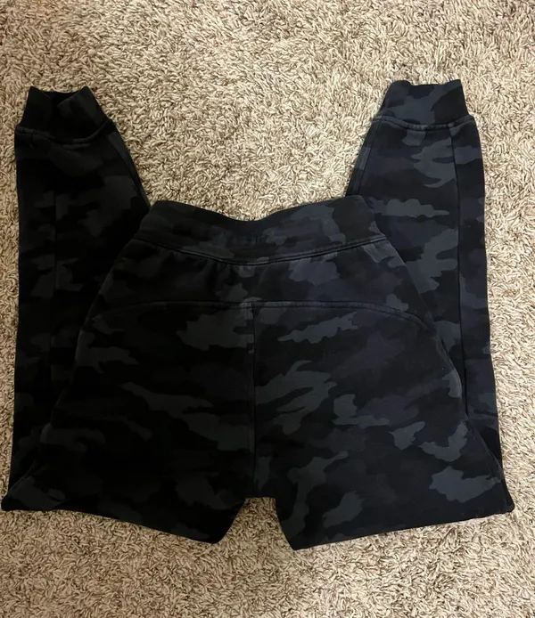 Lululemon Sweatpants Joggers - Image 2