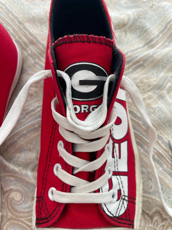 UGA NCAA Red Vintage Sneakers Size 10.5 - Image 4
