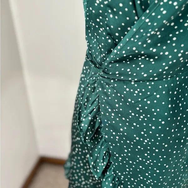 Polly Wrap Mini Dress Polka Dot Ruffle Hem Size 4 Green - Image 8