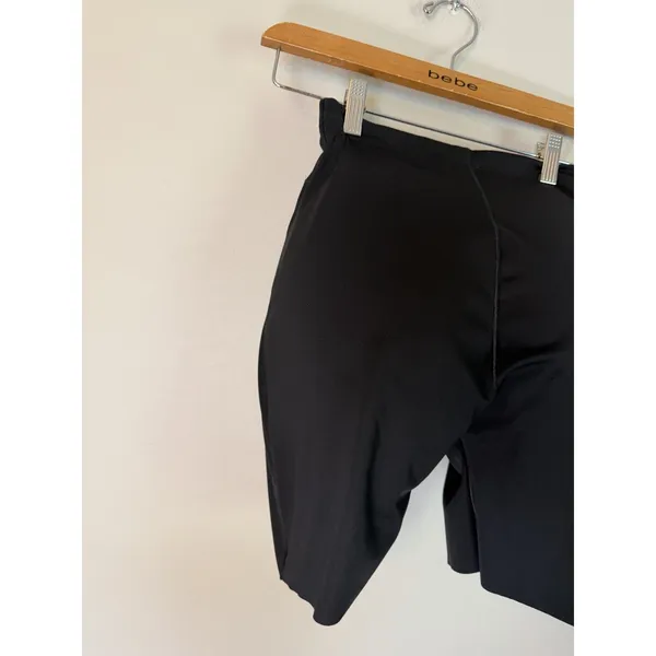 Skims Body Butt and Hip Enhancing Mid Thigh Short Black Sz M NEW - Image 4