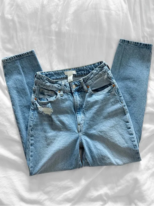 H&M Distressed Mom Jeans - Image 3