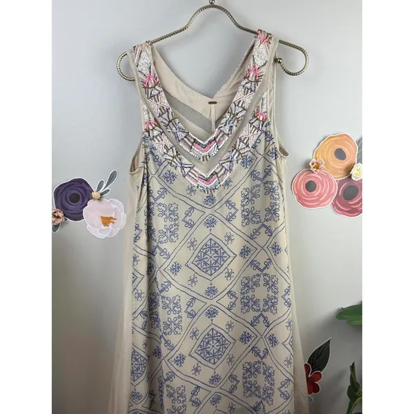 Free People Cream & Pink Sleeveless Beaded Sleeveless Shift Dress - Size - Small - Image 2